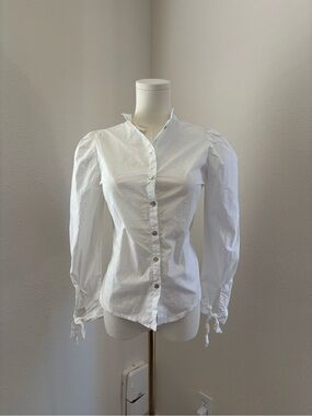 NWOT Forever 21 White button up blouse